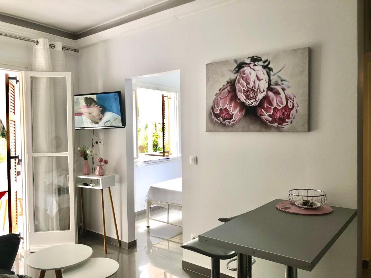 Nuovo 1 Apartment *